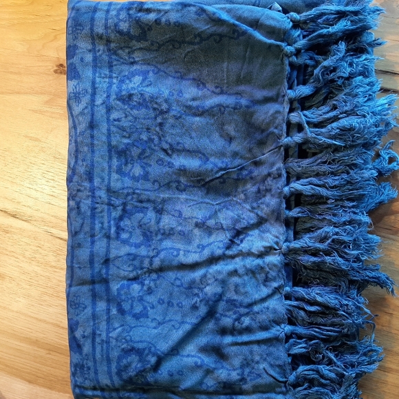 Blue dragonfly wrap. - Picture 3 of 3